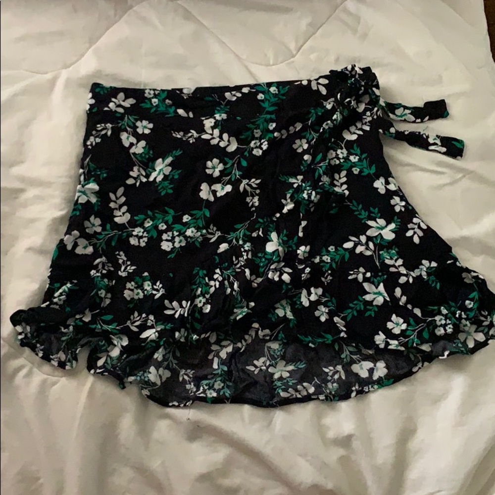 Navy Floral Tie-Side Skirt
